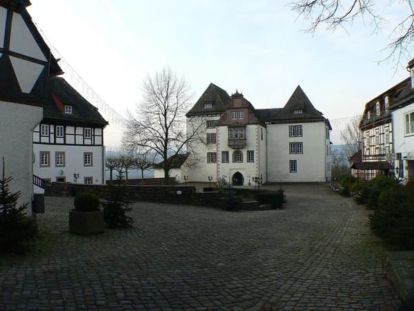 Fürstenberg – Wikimedia Commons (Wikidata P18)