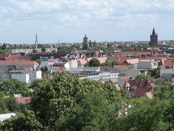 Halle – Wikimedia Commons (Wikidata P18)