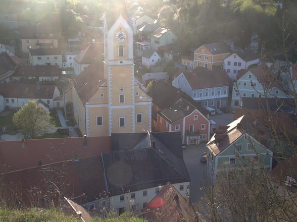 Hohenfels – Wikimedia Commons (Wikidata P18)