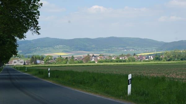 Holenberg – Wikimedia Commons (Wikidata P18)