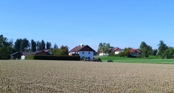 Kröning – Wikimedia Commons (Wikidata P18)