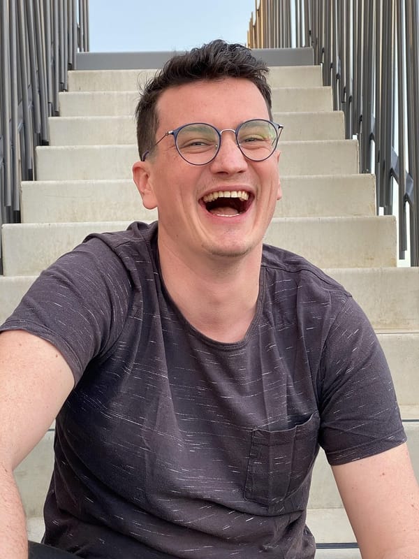 Lachen – Wikimedia Commons (Wikidata P18)
