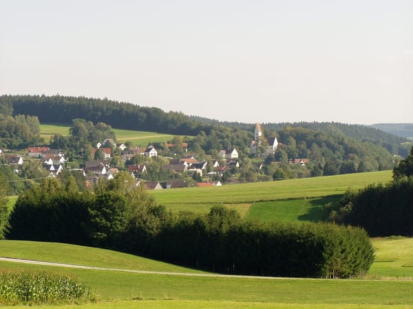 Mickhausen – Wikimedia Commons (Wikidata P18)