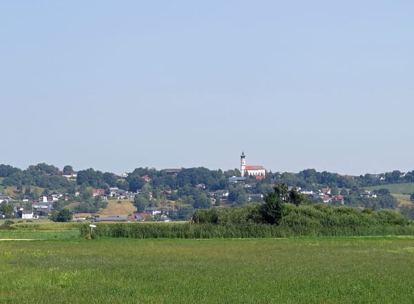 Moosthenning – Wikimedia Commons (Wikidata P18)
