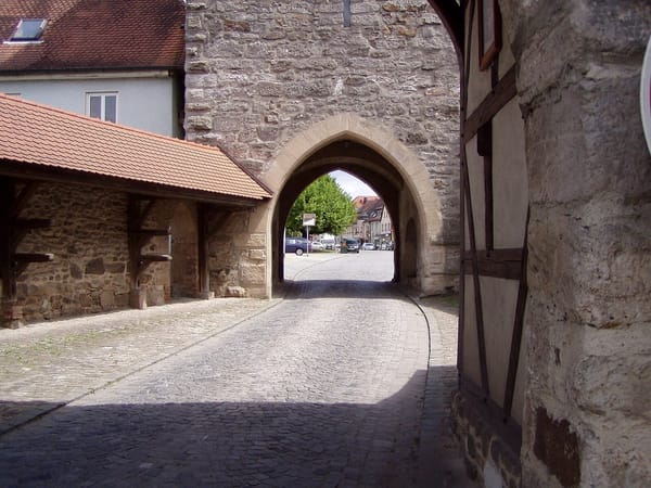 Schlüsselfeld – Wikimedia Commons (Wikidata P18)