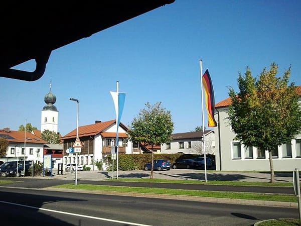 Tacherting – Wikimedia Commons (Wikidata P18)