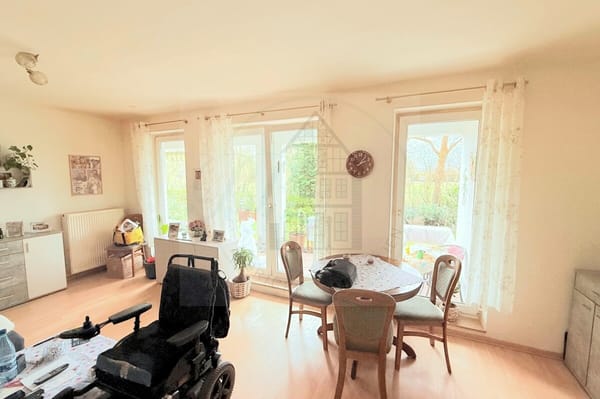 2-Zimmer-Wohnung mit Loggia und Einbauküche in Berlin-Buchholz