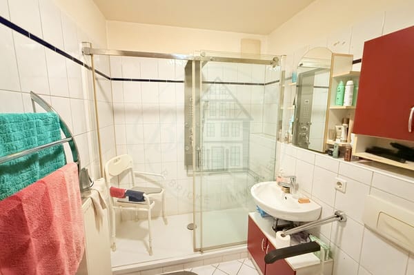 2-Zimmer-Wohnung mit Loggia und Einbauküche in Berlin-Buchholz