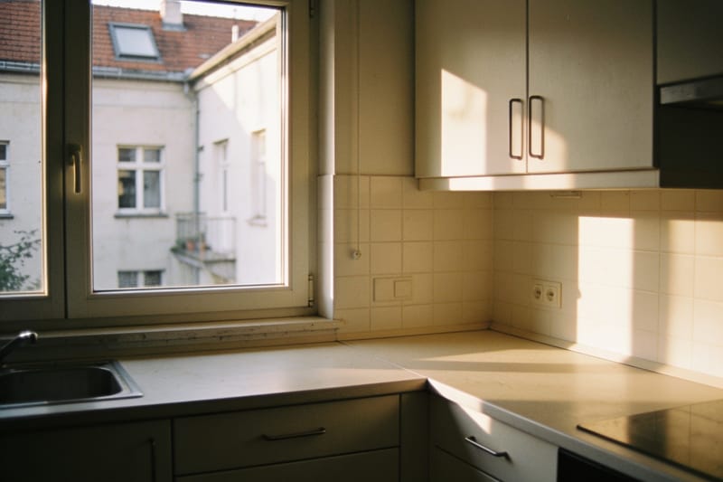 Übergabefertige Mietwohnung mit leerem Wohnraum